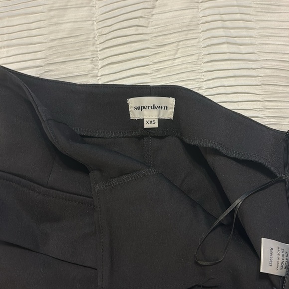 Superdown black shorts - Picture 8 of 9